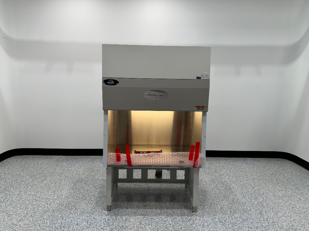 Image of NuAire 4ft AireGard ES Laminar Hood